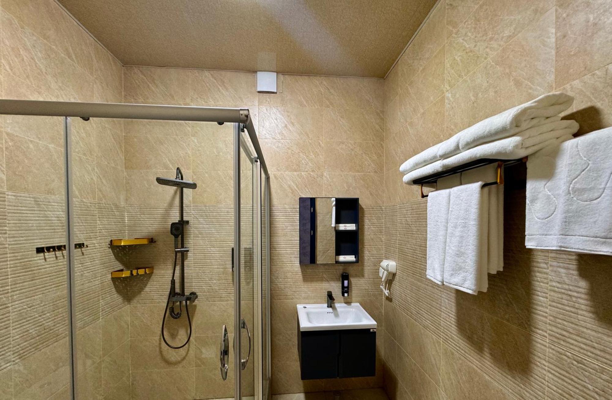 Arda Plaza Hotel Tashkent Ngoại thất bức ảnh